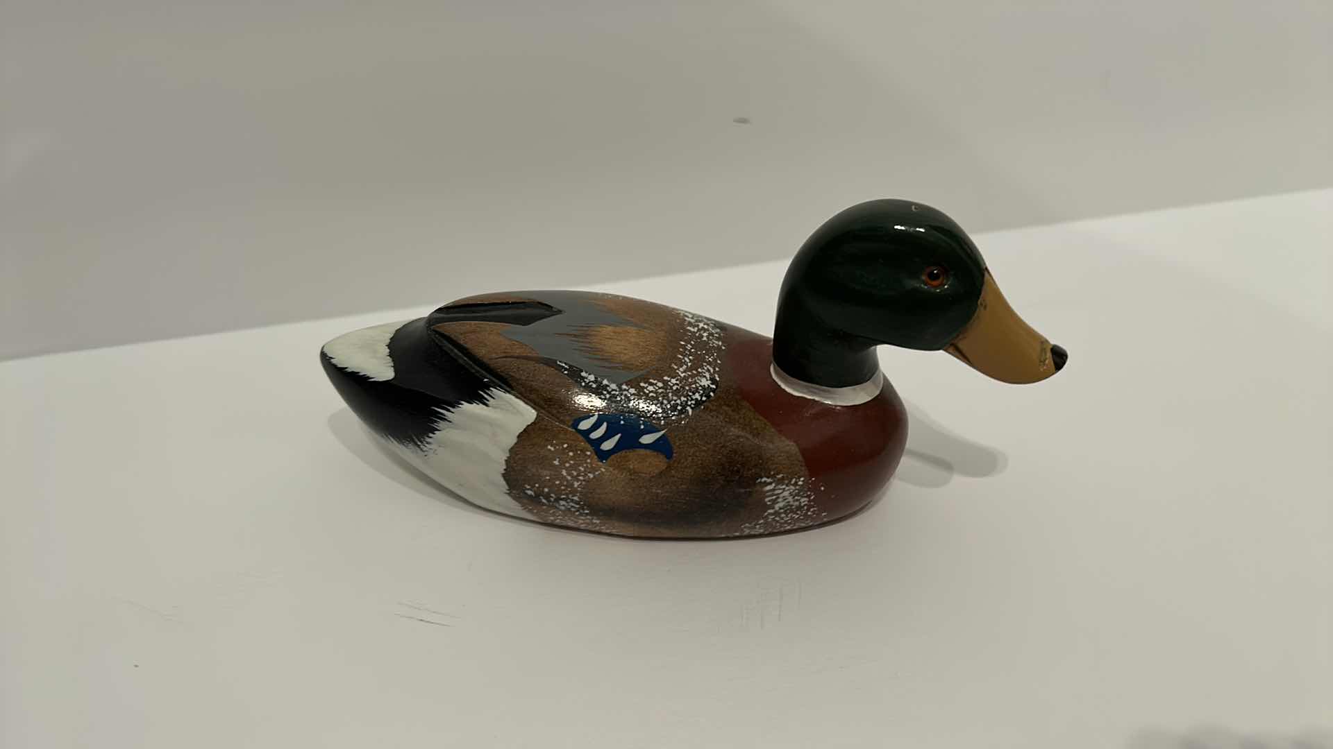 Photo 6 of 3 - WOOD HANDPAINTED DECOY DUCKS LARGEST 15”