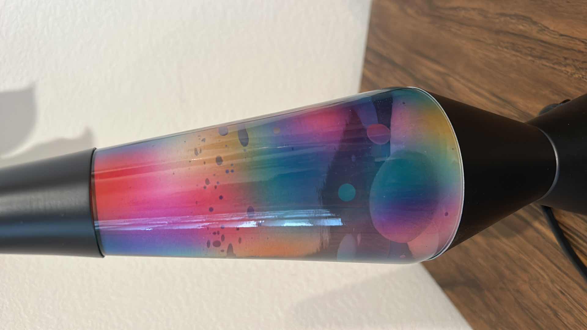 Photo 1 of VINTAGE COLLECTIBLE/ LAVA LAMP (NEEDS NEW BULB) H 14”