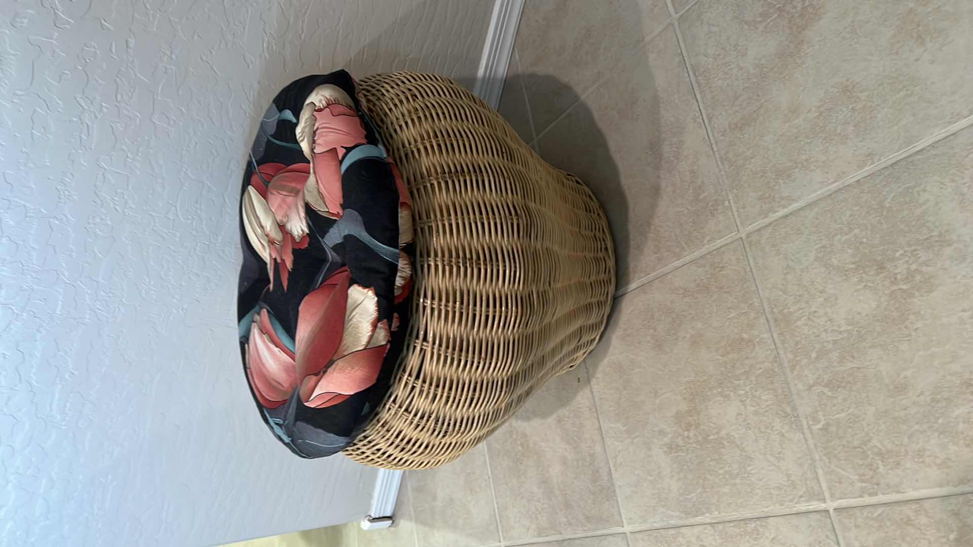 Photo 1 of 20” ROUND WICKER FOOTSTOOL W TULIP PAD H15”