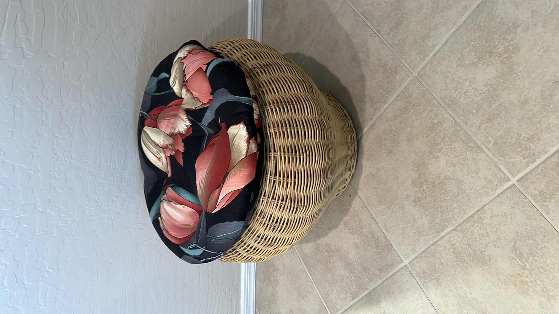 Photo 1 of 20” ROUND WICKER FOOTSTOOL W TULIP PAD H15”