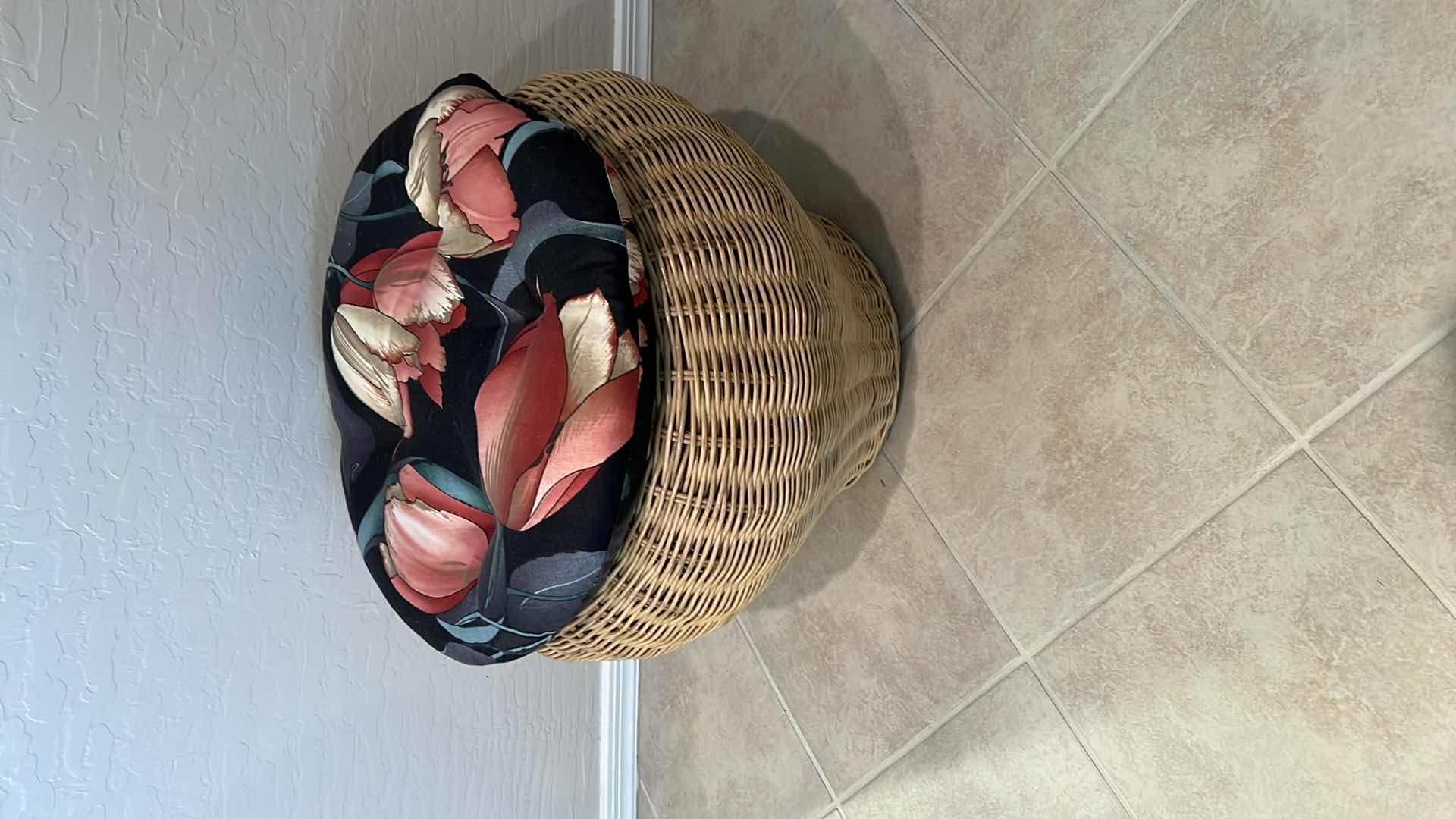 Photo 1 of 20” ROUND WICKER FOOTSTOOL W TULIP PAD H15”