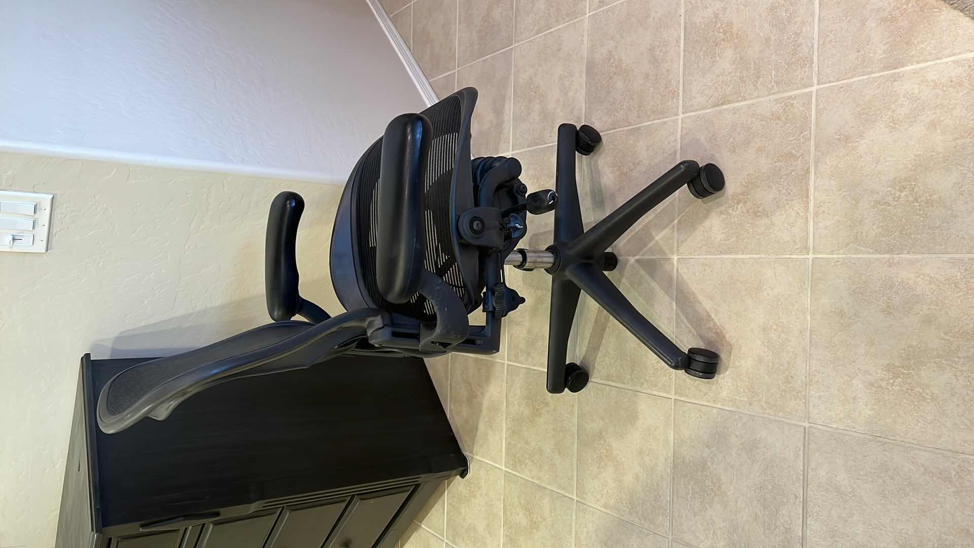Photo 1 of HERMAN-MILLER AERON BLACK OFFICE CHAIR (SIZE B) INCLUDES NEW PNEUMATIC CYLINDER, PLASTIC OFFICE FLOOR MAT