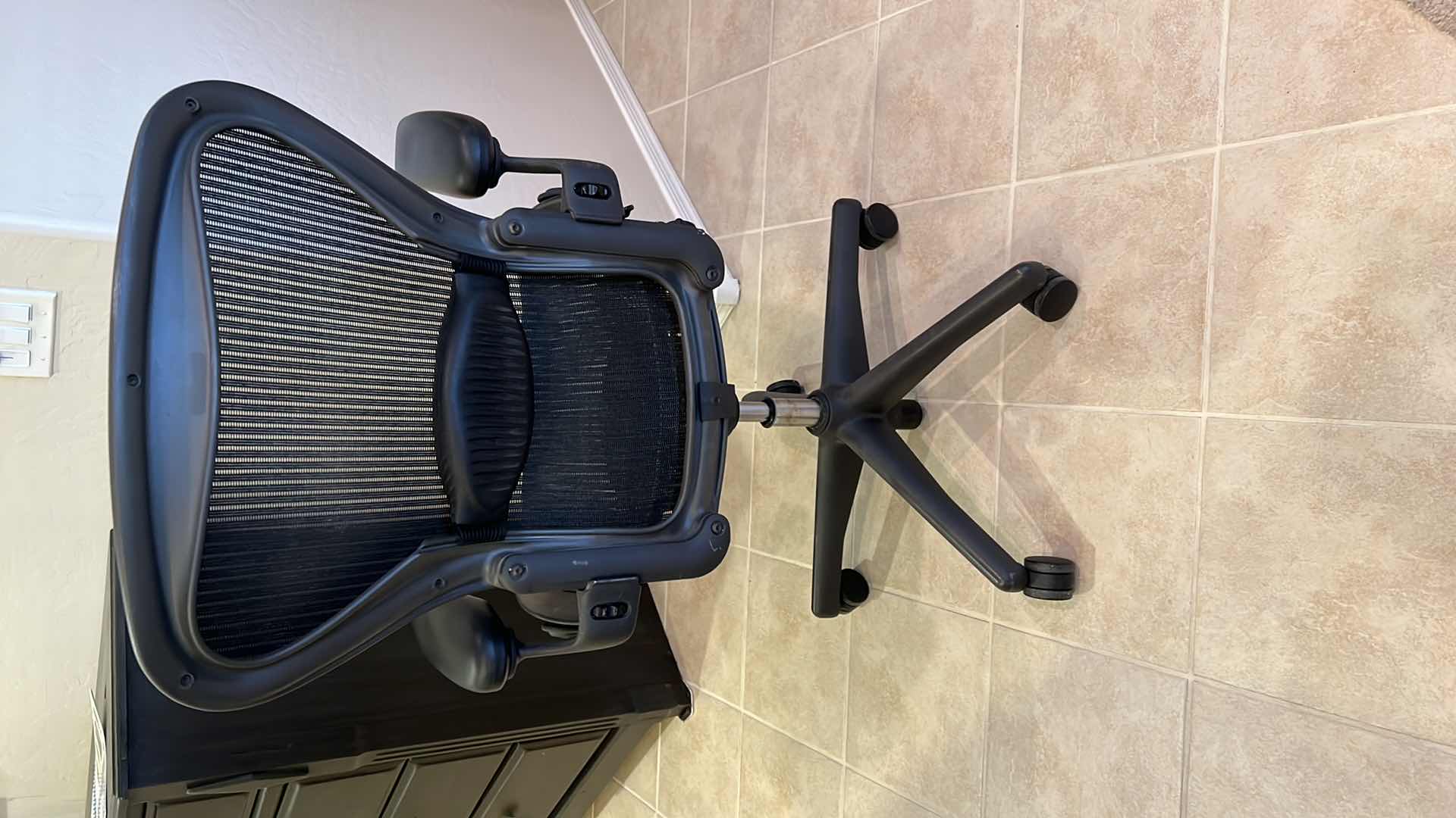 Photo 1 of HERMAN-MILLER AERON BLACK OFFICE CHAIR (SIZE B) INCLUDES NEW PNEUMATIC CYLINDER, PLASTIC OFFICE FLOOR MAT