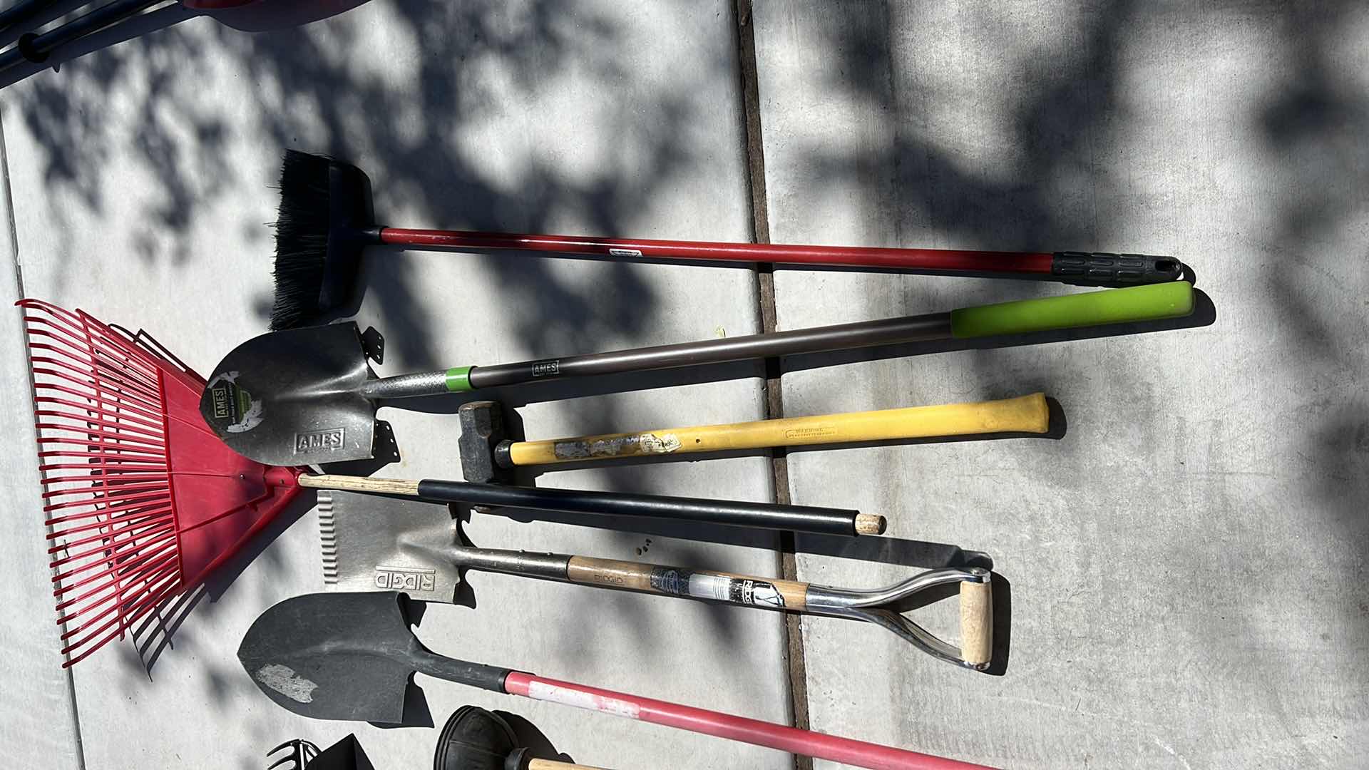 Photo 1 of LAWN & GARDEN TOOLS