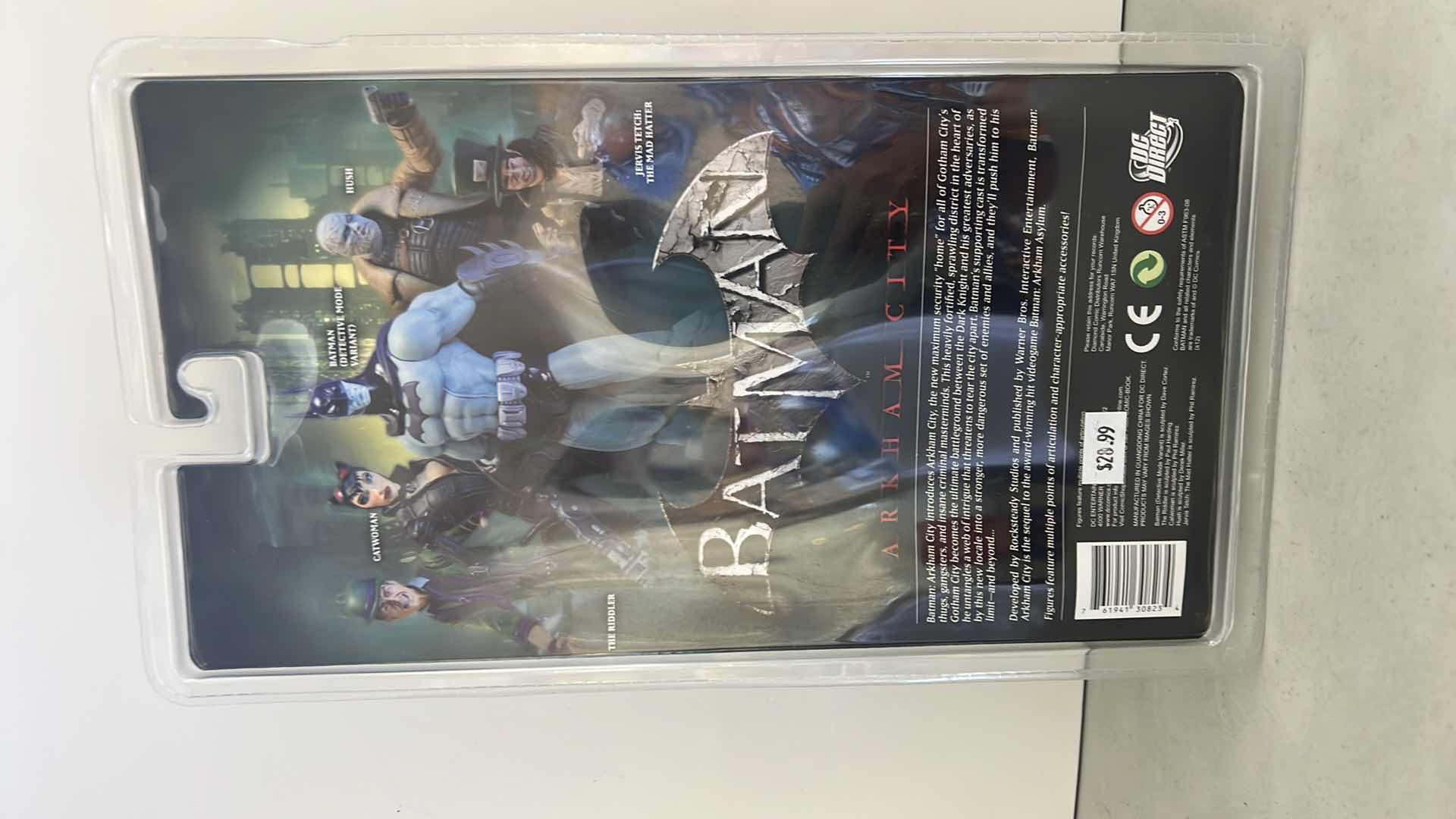 Photo 1 of BRAND NEW DC DIRECT BATMAN ARKHAM CITY “CATWOMAN” COLLECTOR ACTION FIGURE $29