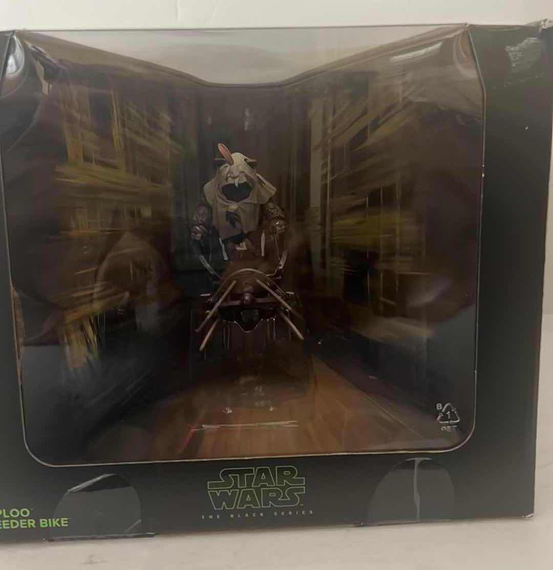 Photo 3 of BRAND NEW HASBRO DISNEY STAR WARS THE BLACK SERIES “RETURN OF THE JEDI” SET $200