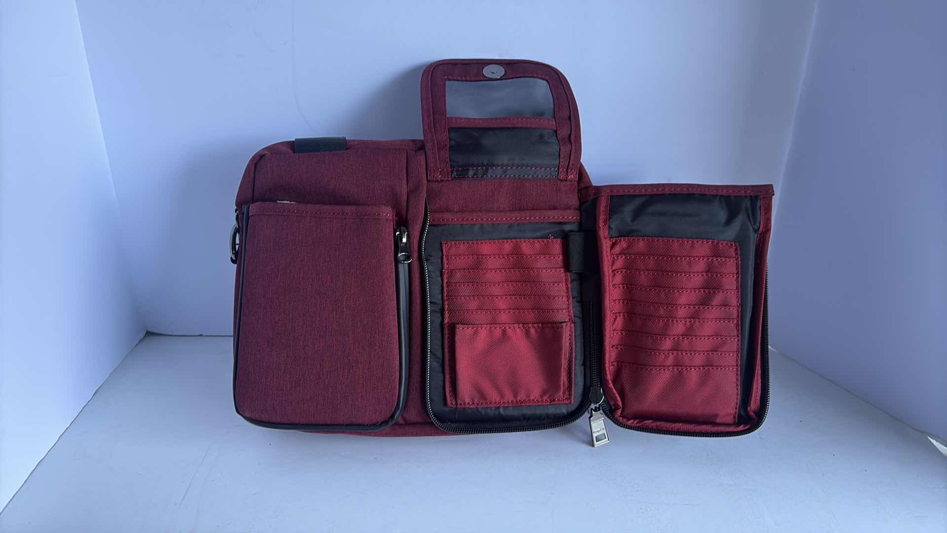 Photo 1 of KANGA LIFE TRAVEL BAGS BURGUNDY