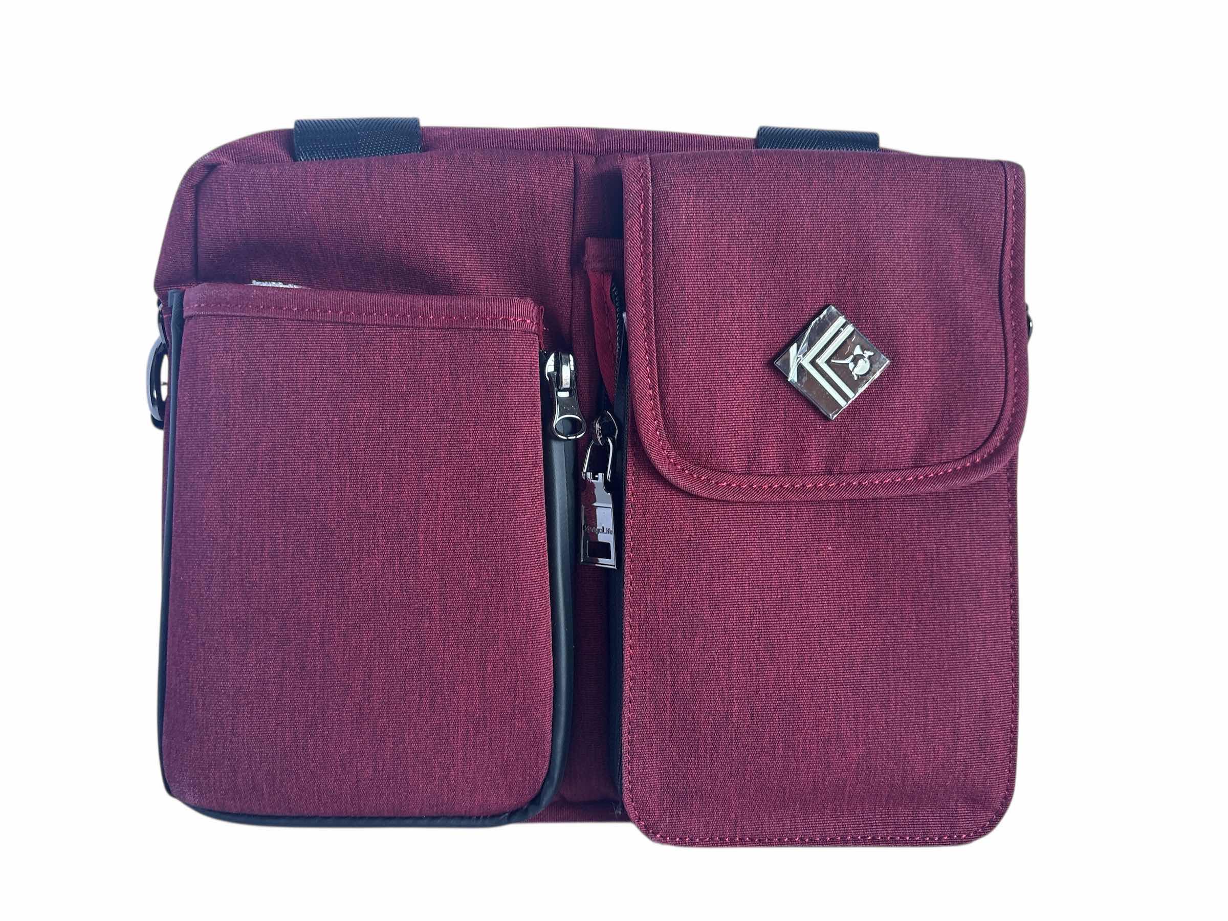 Photo 1 of KANGA LIFE TRAVEL BAGS BURGUNDY