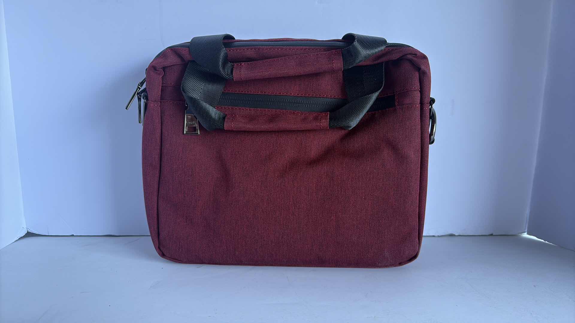 Photo 1 of KANGA LIFE TRAVEL BAGS BURGUNDY