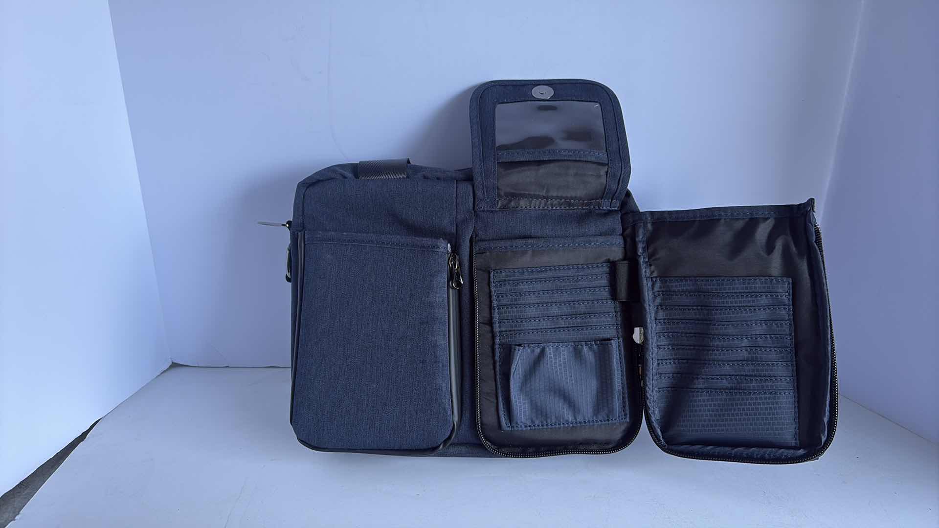 Photo 1 of KANGA LIFE TRAVEL BAG NAVY