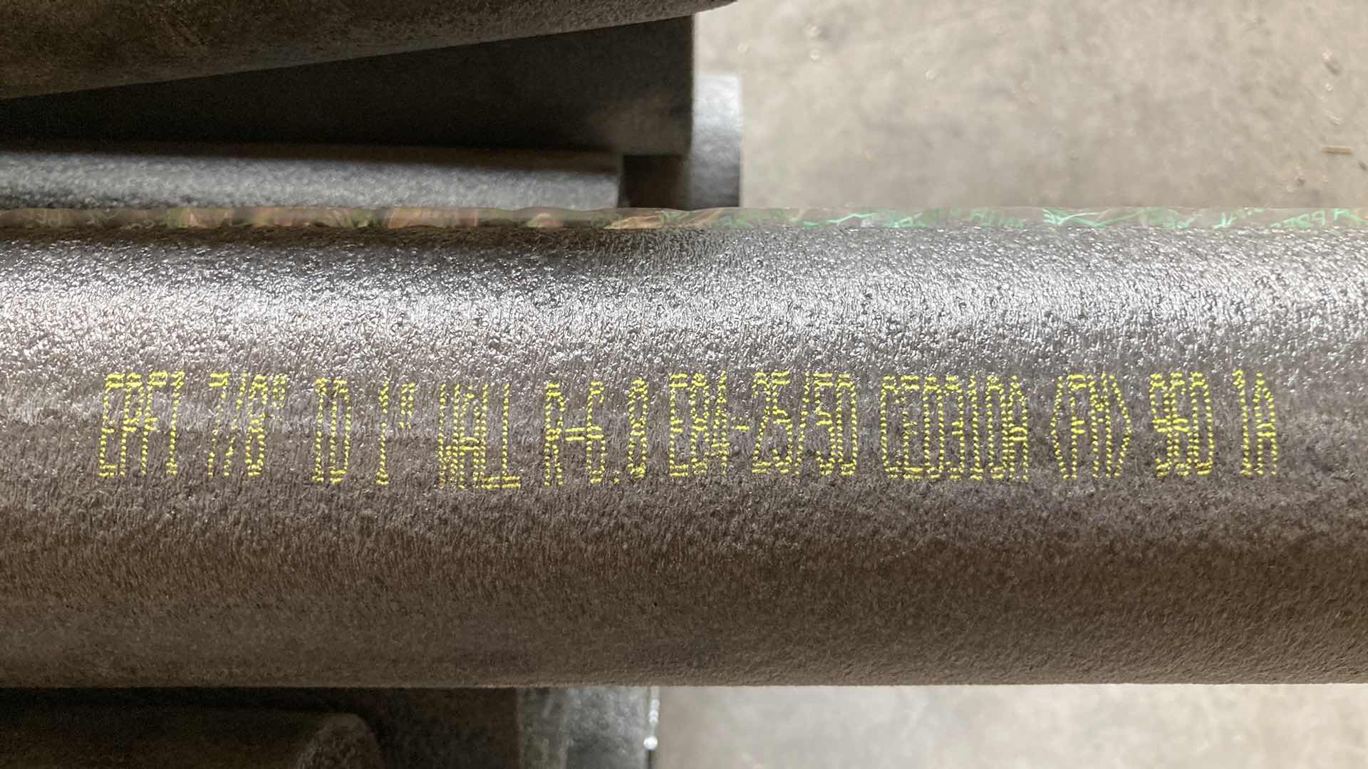 Photo 1 of 1 INCH PIPE INSULATION (14) 3in X 70in