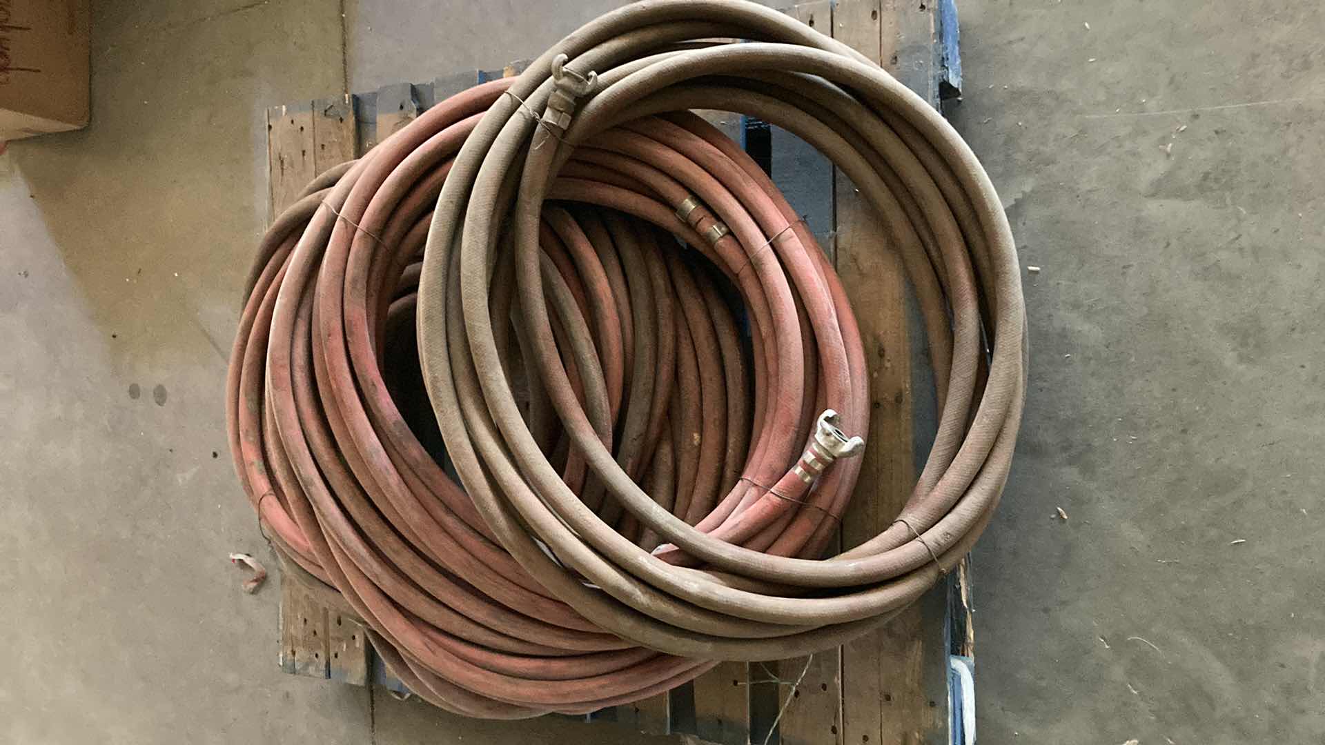 Photo 1 of HEAVY DUTY AIR HOSES (4)