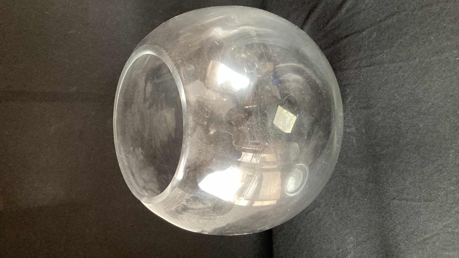 Photo 3 of CLEAR GLASS VASES VARIOUS SIZES (4)