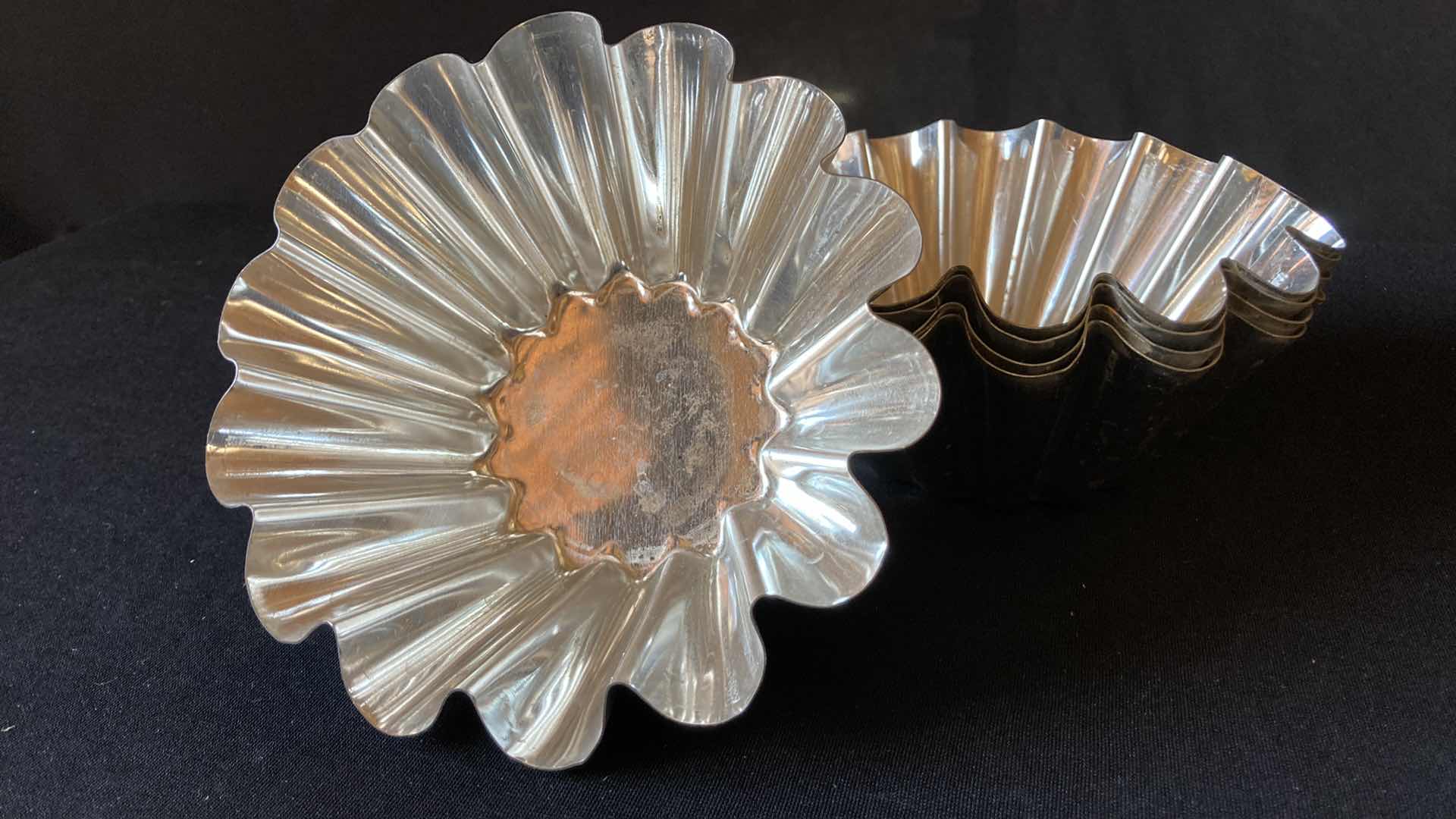 Photo 1 of JB PRINCE CO 5.5” BRIOCHE MOLDS (5)