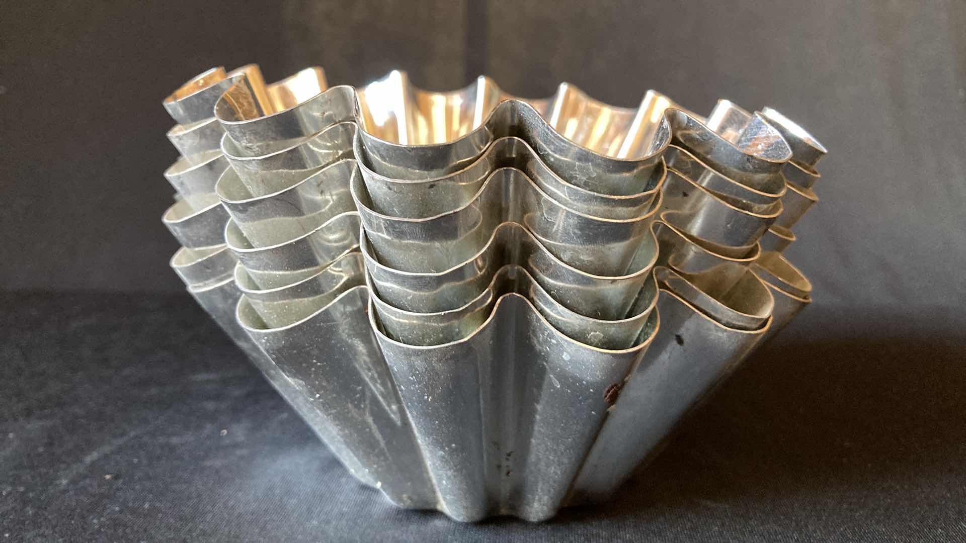 Photo 1 of JB PRINCE CO 5.5” BRIOCHE MOLDS (6)