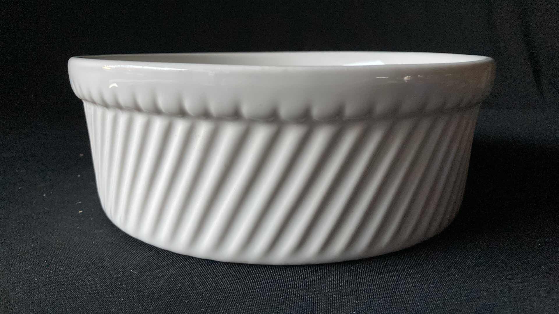 Photo 2 of NEW DC 505 USA 8” CASSEROLE DISH