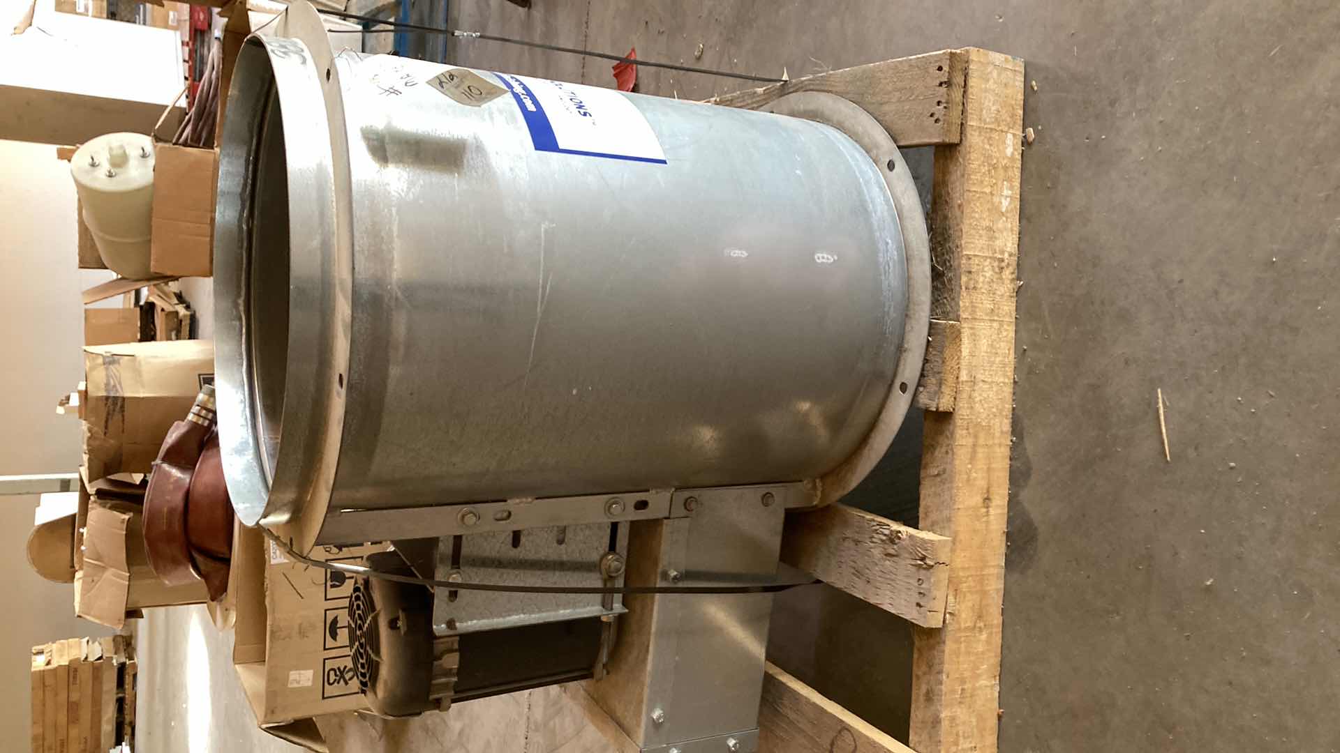 Photo 1 of GLOBAL FINISHING SOLUTIONS PAINT ROOM EXHAUST 21.5” X 33” H26”