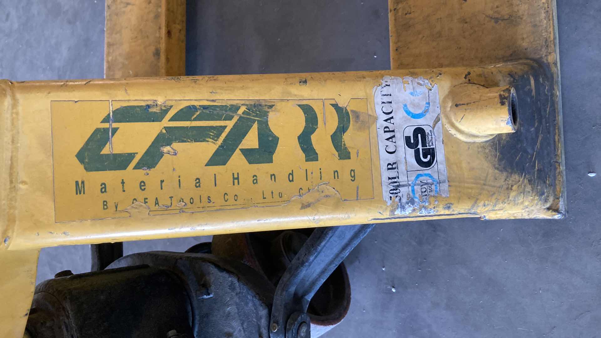 Photo 1 of CFA PALLET JACK 5500LB CAPACITY