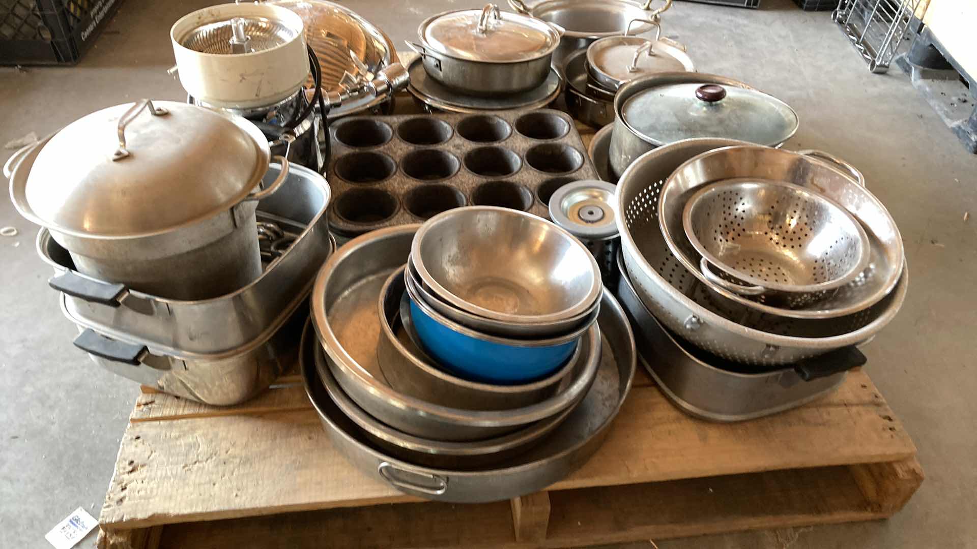 Photo 1 of COOKWARE VARIOUS STYLES & PURPOSES ON PALLET