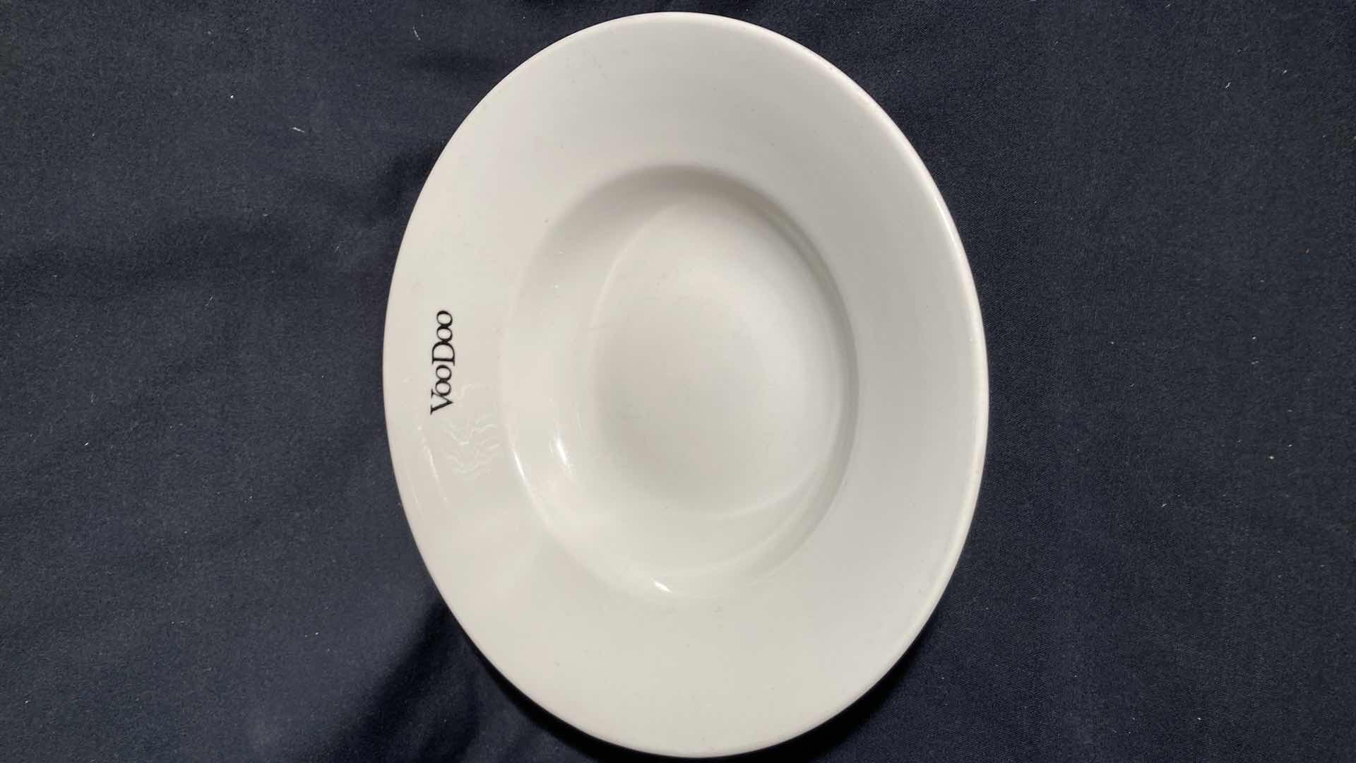 Photo 3 of DUDSON VOODOO WHITE DINING SET (9)