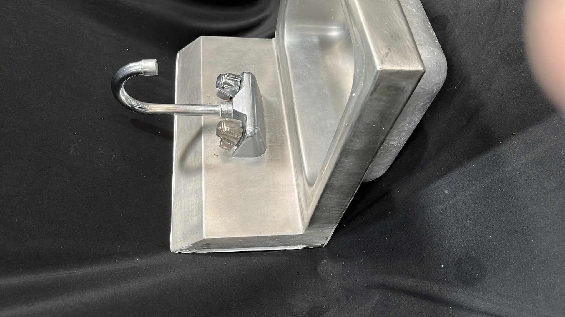 Photo 4 of STAINLESS STEEL HAND SINK 15.5” X 17” X 14.75”H