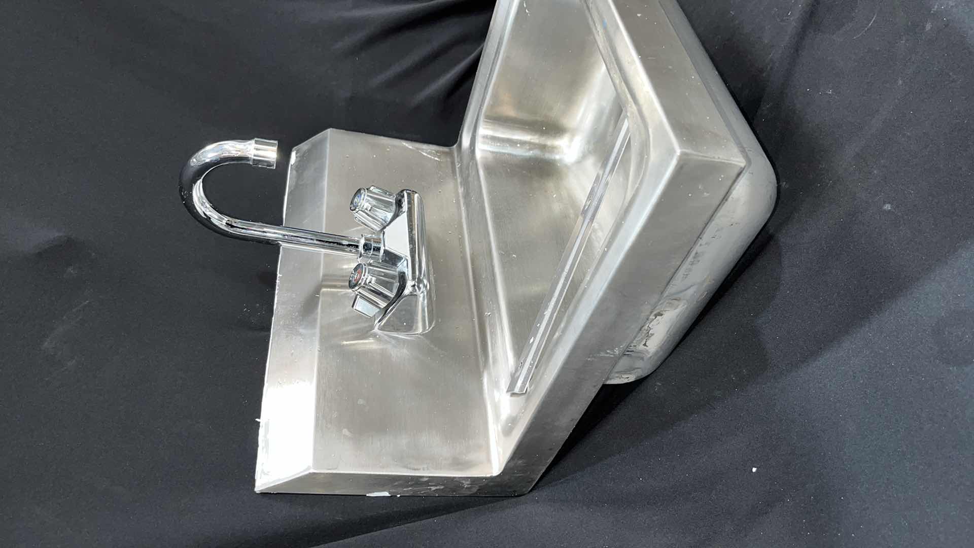 Photo 4 of STAINLESS STEEL HAND SINK 15” X 17.25” X 15”H