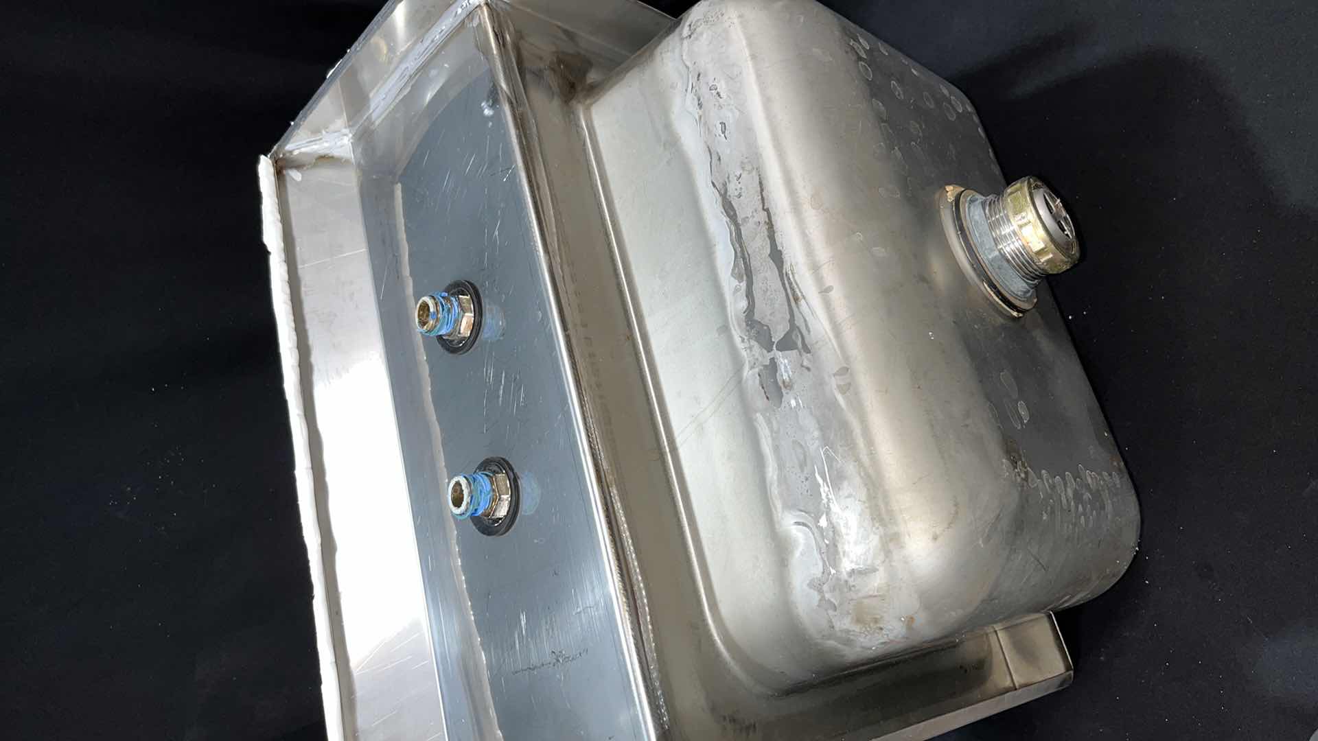 Photo 5 of STAINLESS STEEL HAND SINK 15” X 17.25” X 15”H