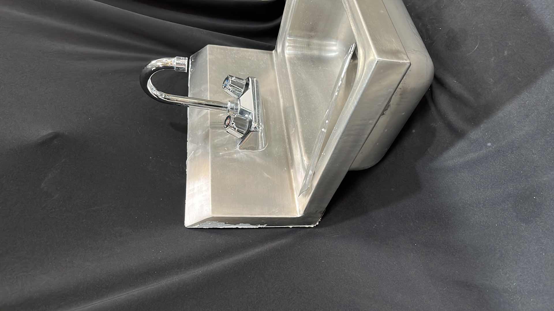 Photo 1 of STAINLESS STEEL HAND SINK 15” X 17.25” X 15”H