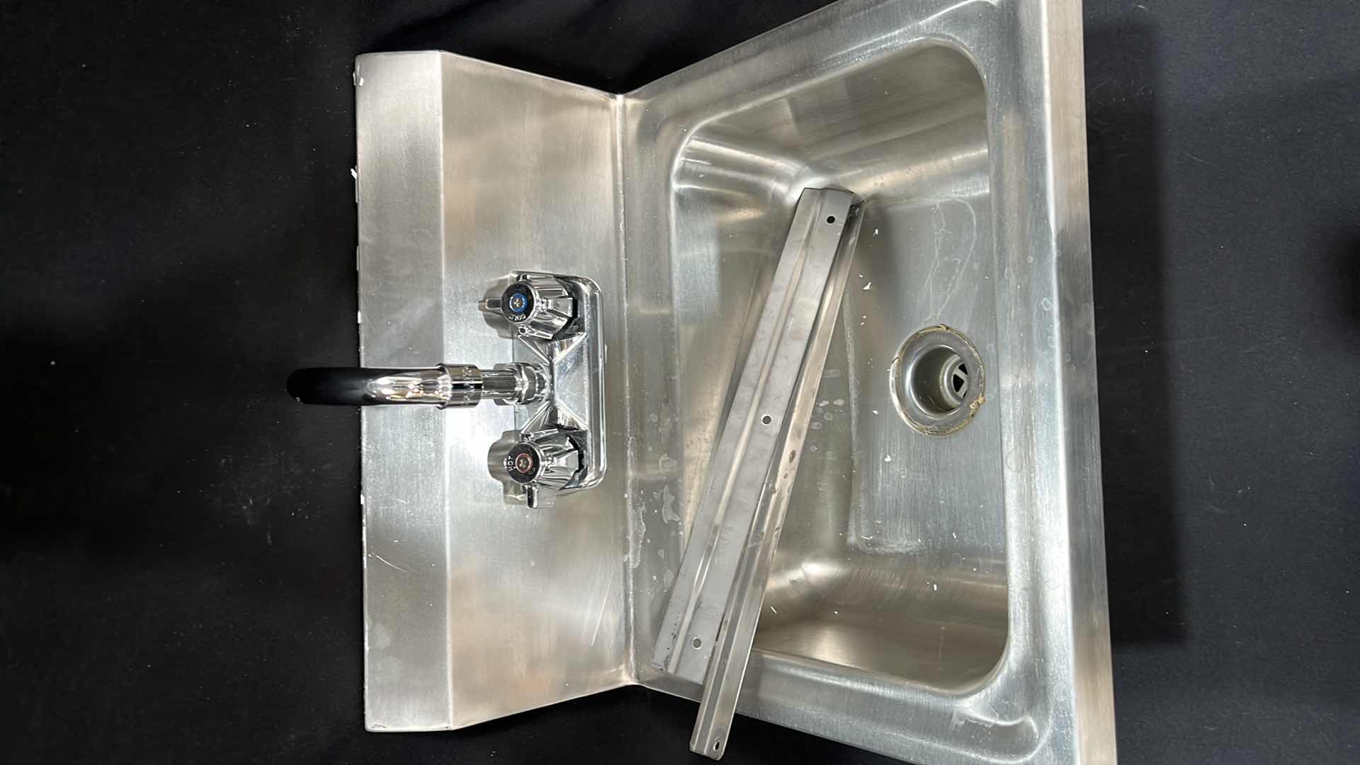 Photo 1 of STAINLESS STEEL HAND SINK 15” X 17.25” X 15”H