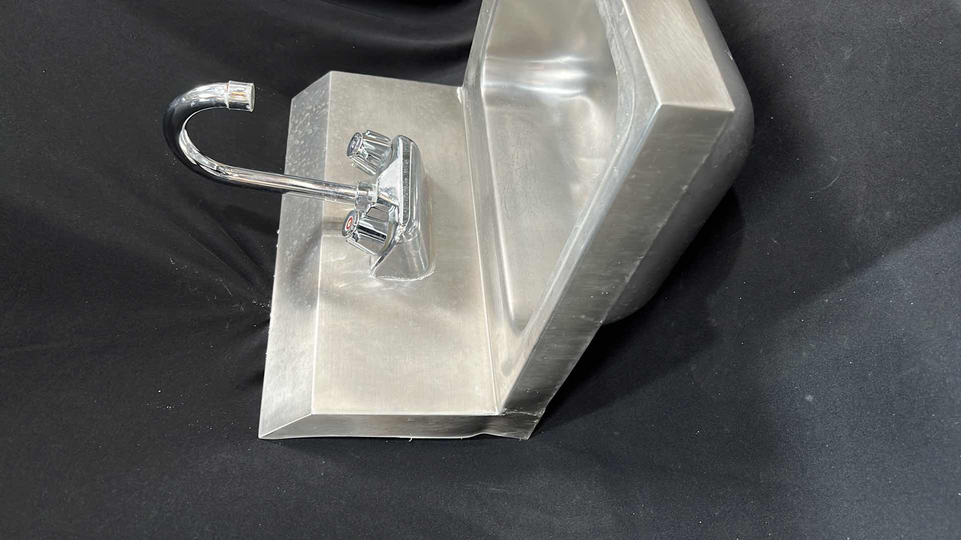 Photo 1 of STAINLESS STEEL HAND SINK 15” X 17.25” X 15”H