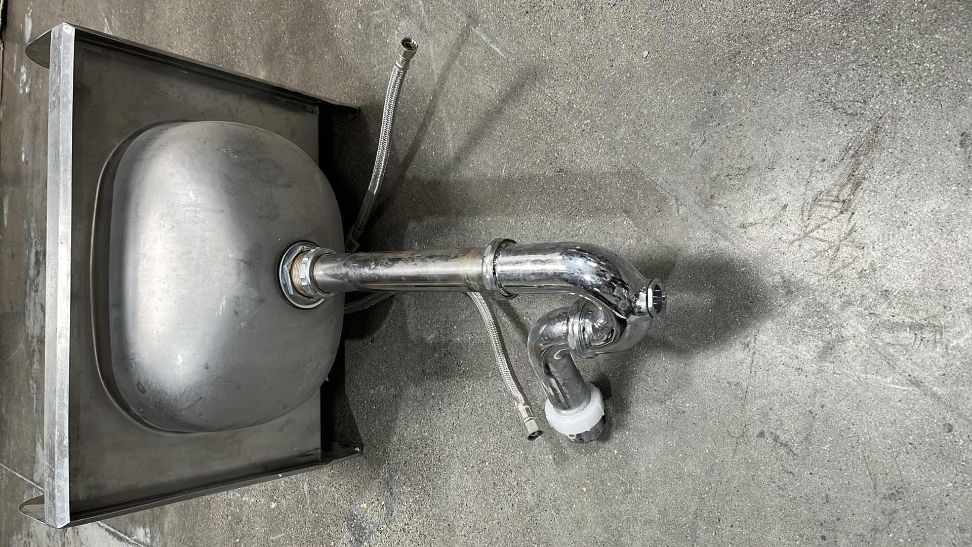 Photo 1 of STAINLESS STEEL HAND SINK 14.75” X 19” X 29”H