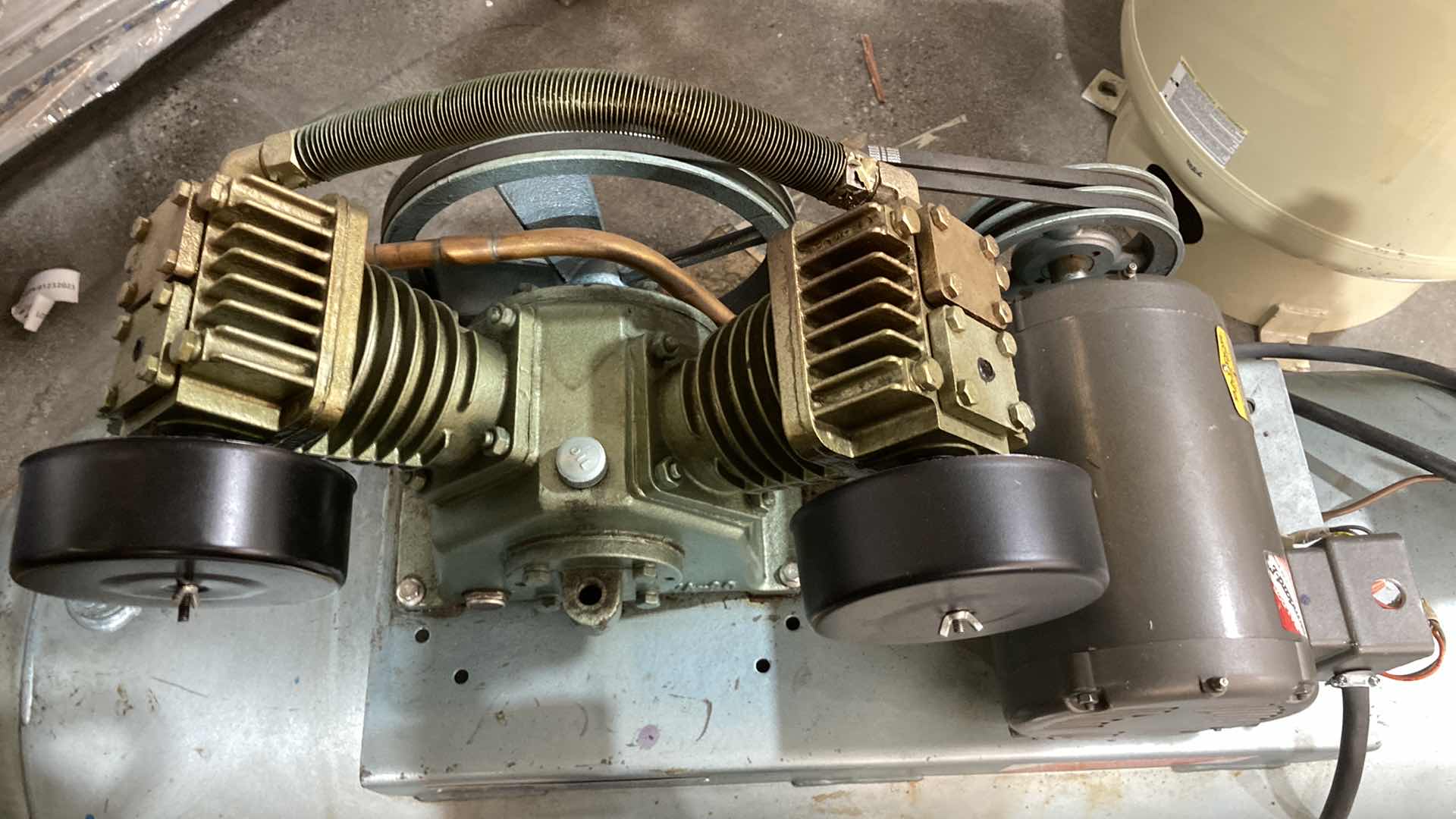 Photo 1 of CIASONS AIR COMPRESSOR 80GAL 5HP 230VOLT MODEL SS-B4780HDA