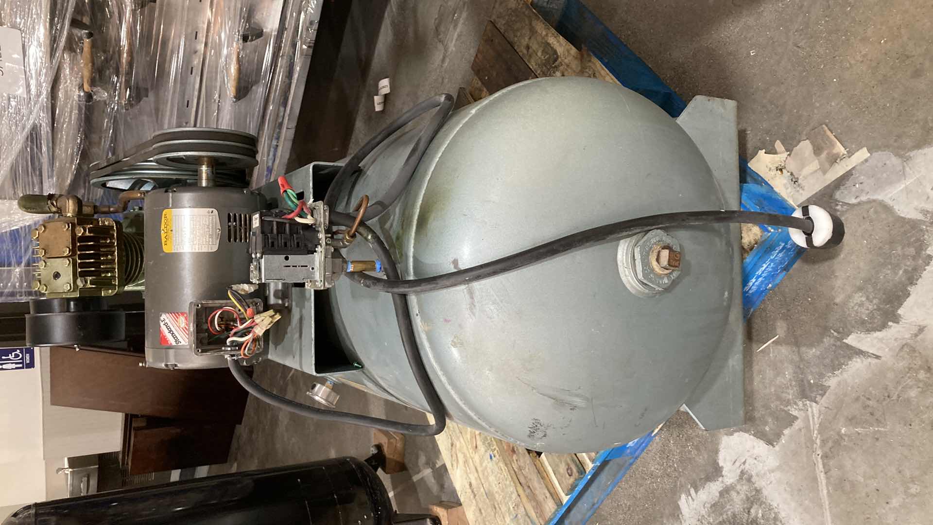 Photo 1 of CIASONS AIR COMPRESSOR 80GAL 5HP 230VOLT MODEL SS-B4780HDA