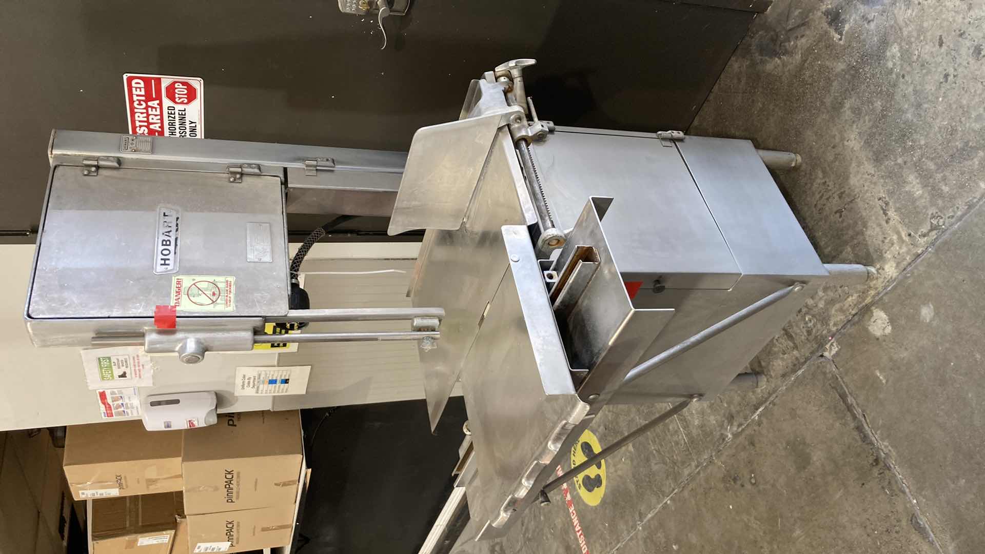 Photo 1 of HOBART COMMERCIAL MEAT SLICER 200-230VOLT MODEL 5614