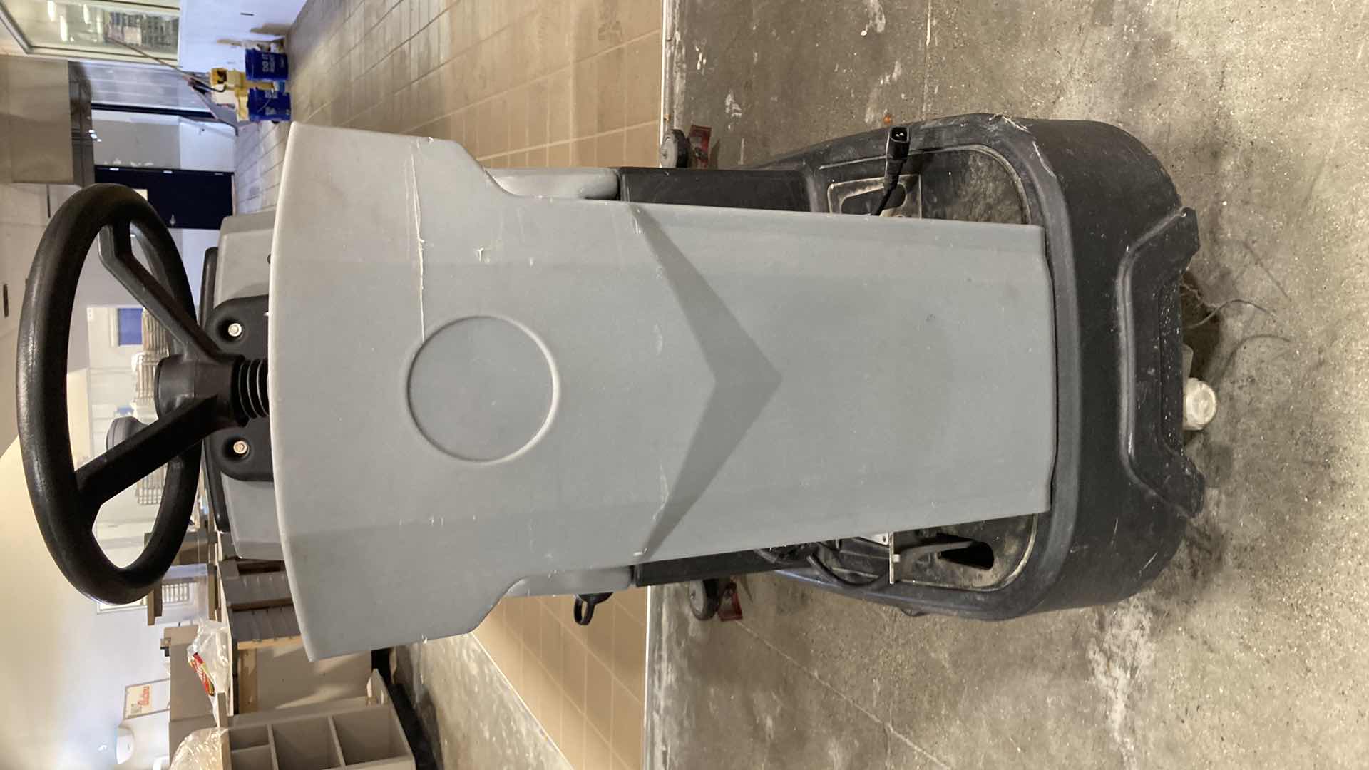 Photo 3 of SHENG YANG COMPACT RIDE-ON FLOOR SCRUBBER MODEL A60 W BATTERY CHARGER