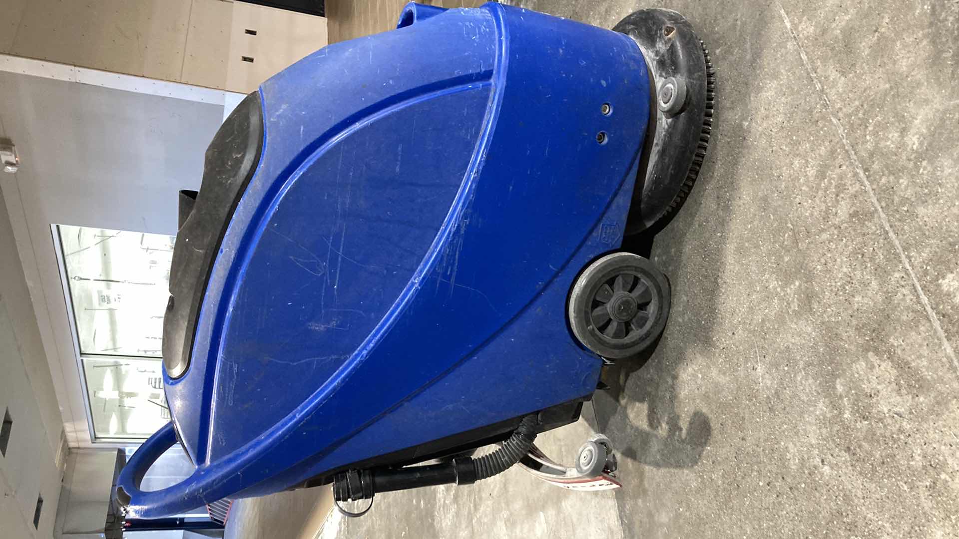 Photo 2 of CLARKE ELECTRIC AUTOMATIC FLOOR SCRUBBER W PAD DRIVER MODEL CA30 17E