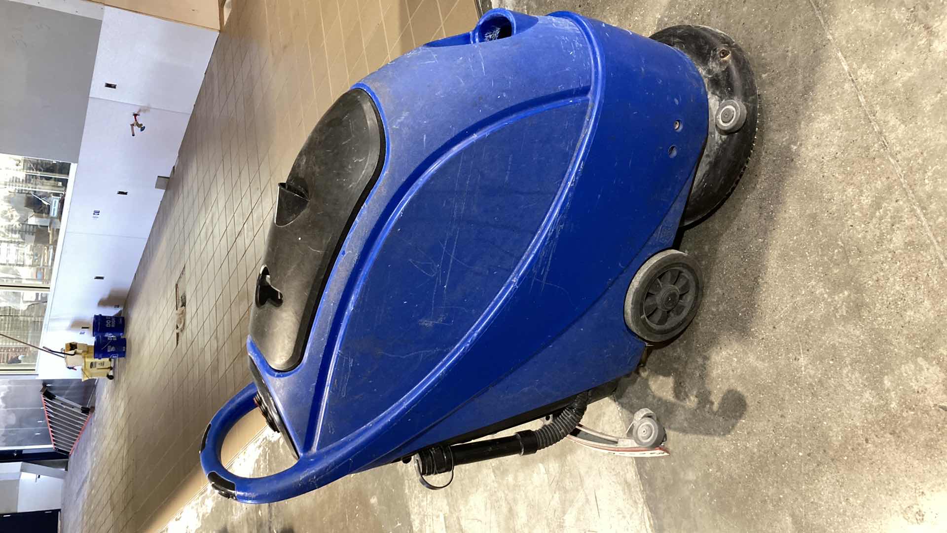 Photo 1 of CLARKE ELECTRIC AUTOMATIC FLOOR SCRUBBER W PAD DRIVER MODEL CA30 17E