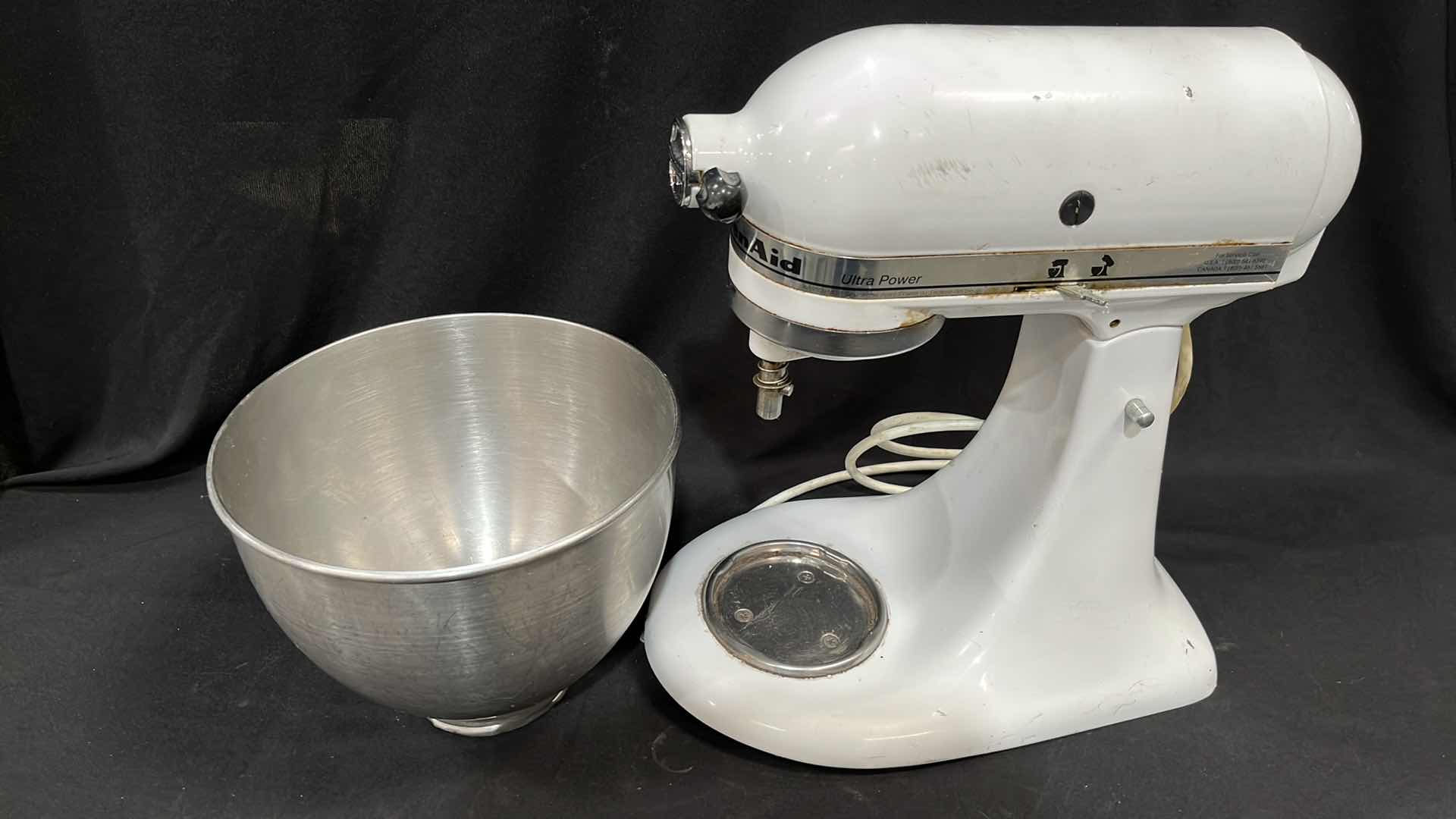 Photo 1 of KITCHENAID MIXER W STAINLESS STEEL BOWL (NO ATTACHMENTS)
