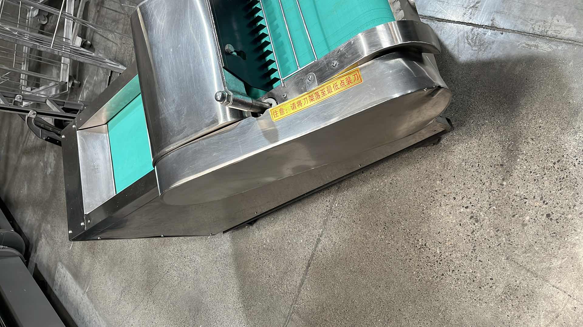 Photo 3 of MULTIFUNCTION VEGETABLE CUTTING MACHINE MODEL ALVC-1000C