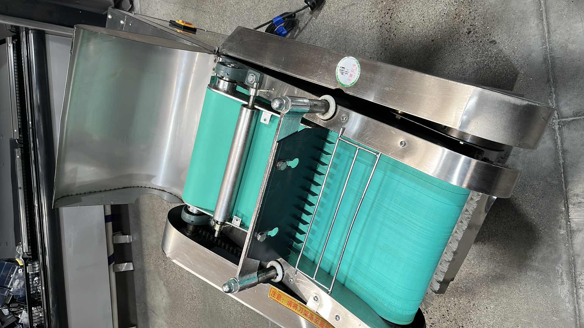 Photo 7 of MULTIFUNCTION VEGETABLE CUTTING MACHINE MODEL ALVC-1000C