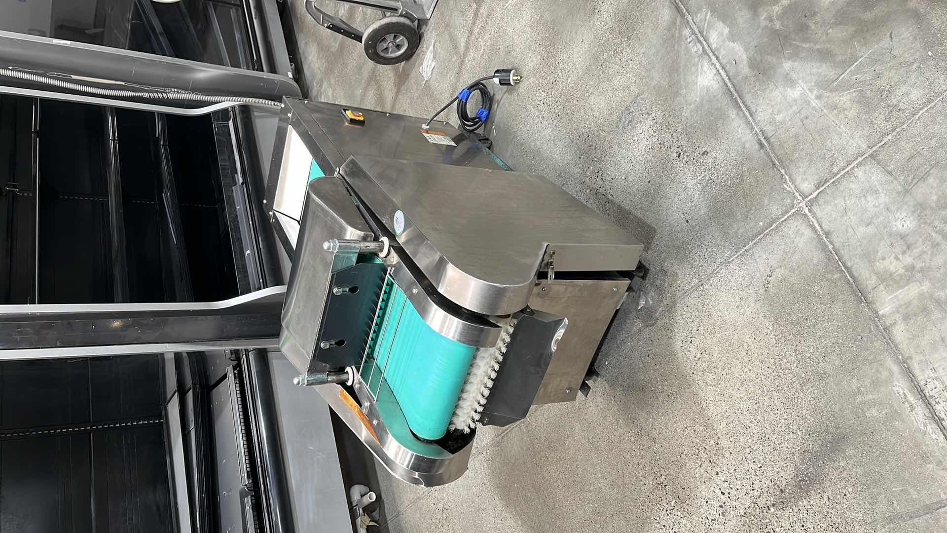 Photo 1 of MULTIFUNCTION VEGETABLE CUTTING MACHINE MODEL ALVC-1000C