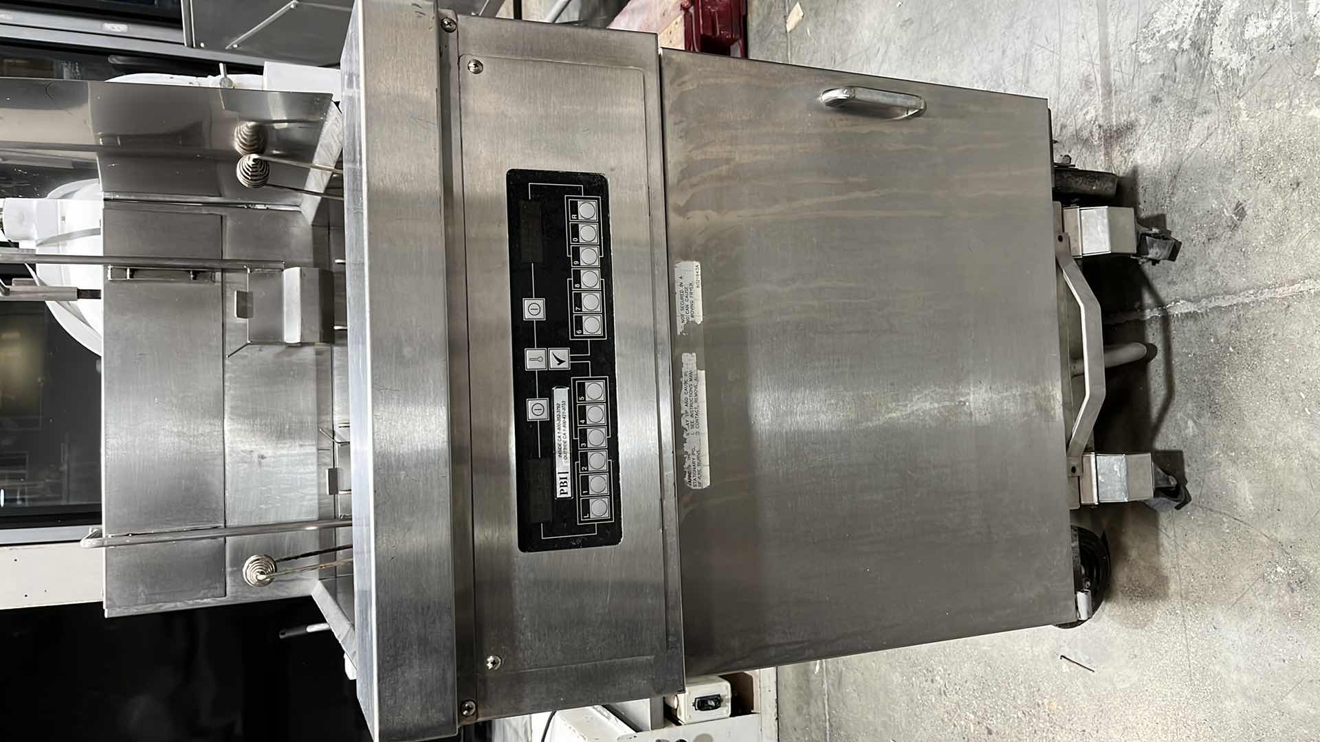 Photo 1 of DEAN GAS DEEP FAT FRYER MODEL CFD180GBLNS