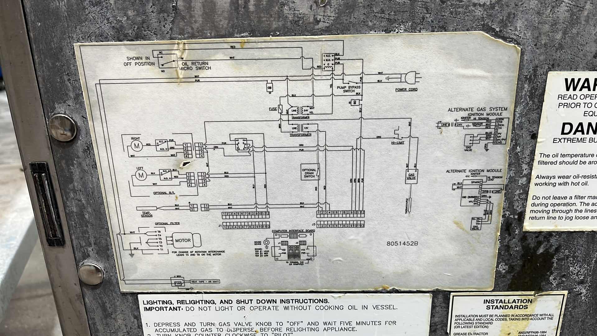 Photo 10 of DEAN GAS DEEP FAT FRYER MODEL CFD180GBLNS