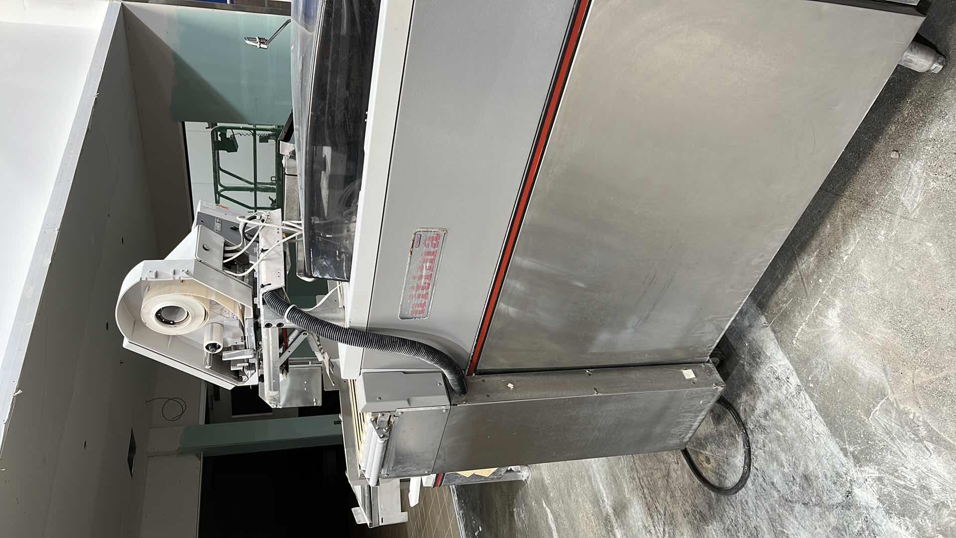 Photo 5 of HOBART COMMERCIAL DIGITAL DELI WRAPPING MACHINE W LABEL PRINTER MODEL UWS (HARDWIRED),  HEAT SEAL ENERGY SMART WRAPPER STATION W QUANTUM LABEL PRINTER (2),
HOBART ROLLER/DISCHARGE TABLE (MODEL HRT5-3)