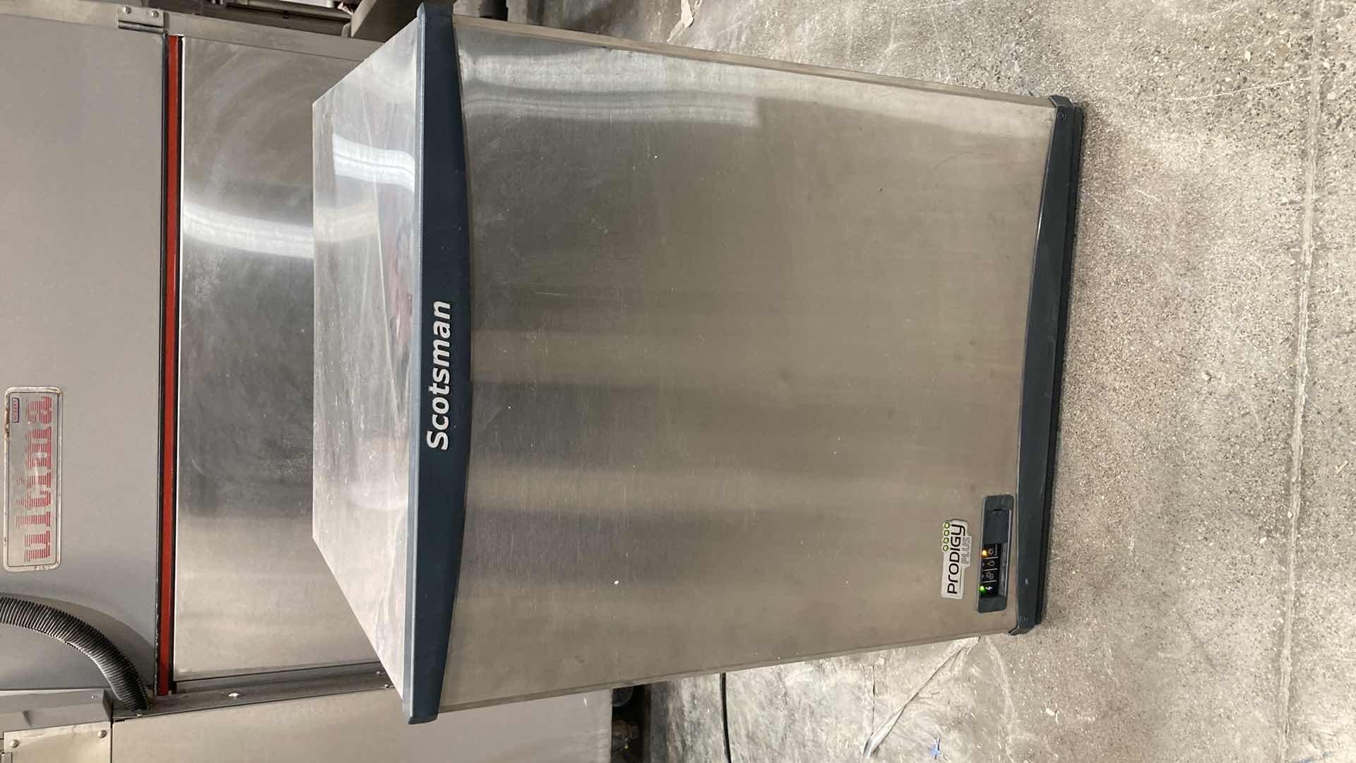 Photo 1 of SCOTSMAN PRODIGY PLUS ICE MACHINE MODEL F1222L-1D