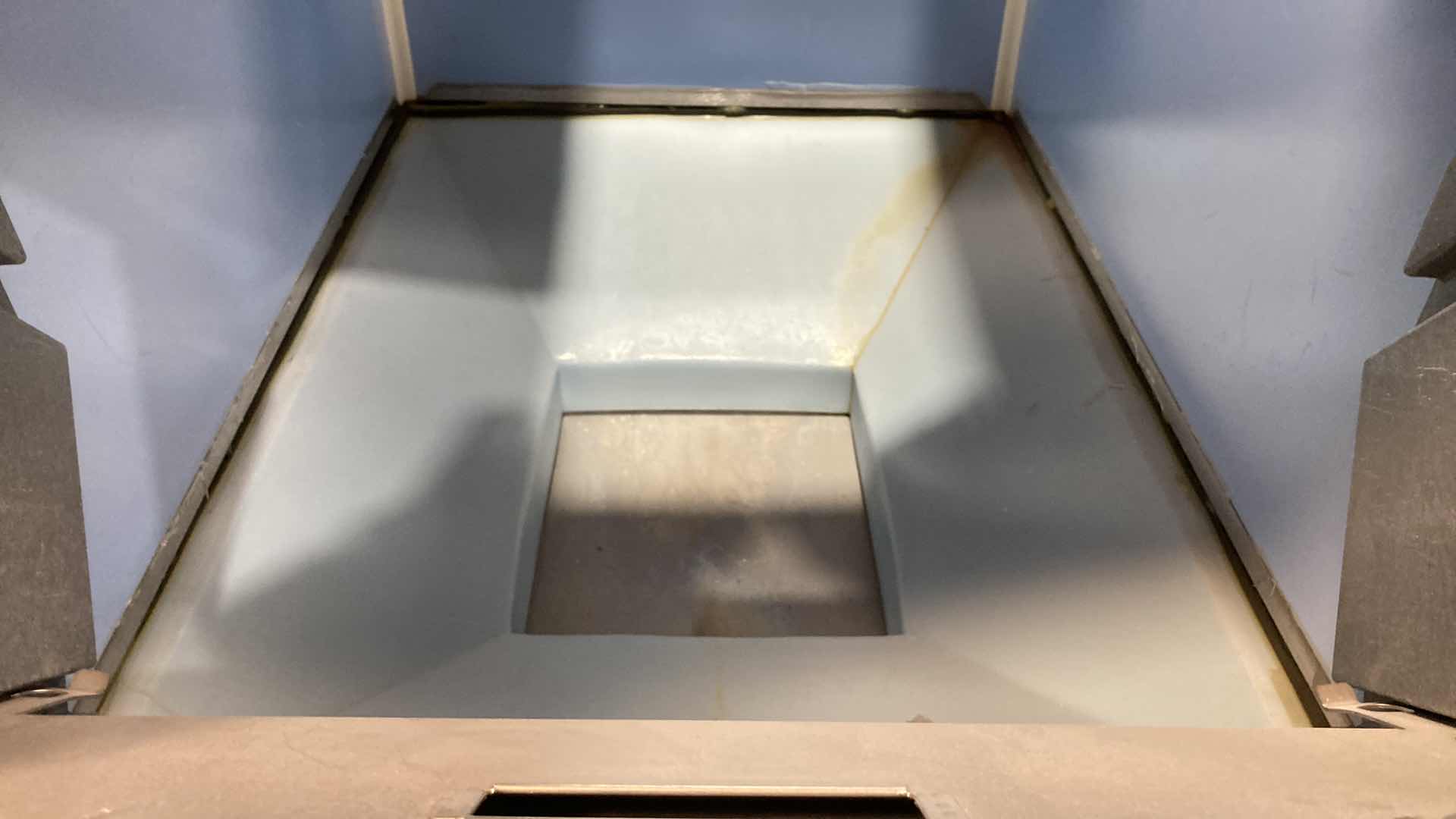 Photo 5 of FOLLETT ICE TRANSPORT SYSTEM MODEL ITS700SG-31