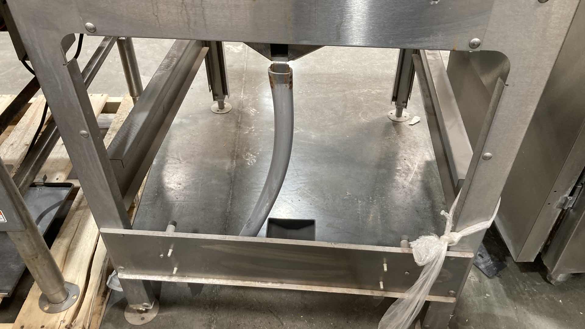 Photo 8 of FOLLETT ICE TRANSPORT SYSTEM MODEL ITS700SG-31