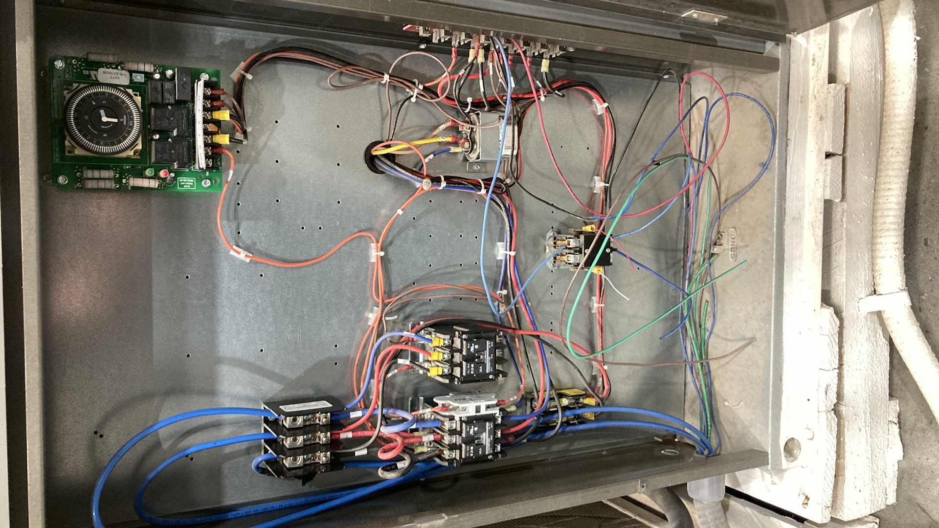 Photo 5 of RUSSELL CONDENSING UNIT MODEL RFO600L4S-EA