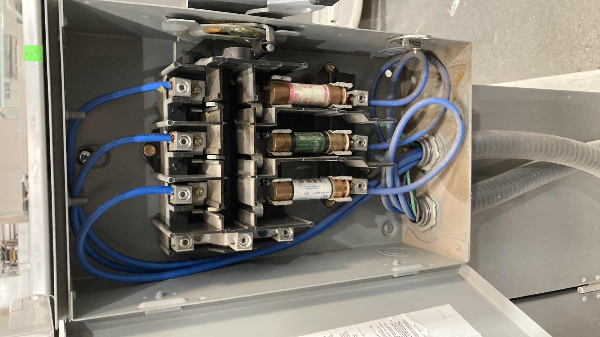 Photo 4 of RUSSELL CONDENSING UNIT MODEL RFO600L4S-EA