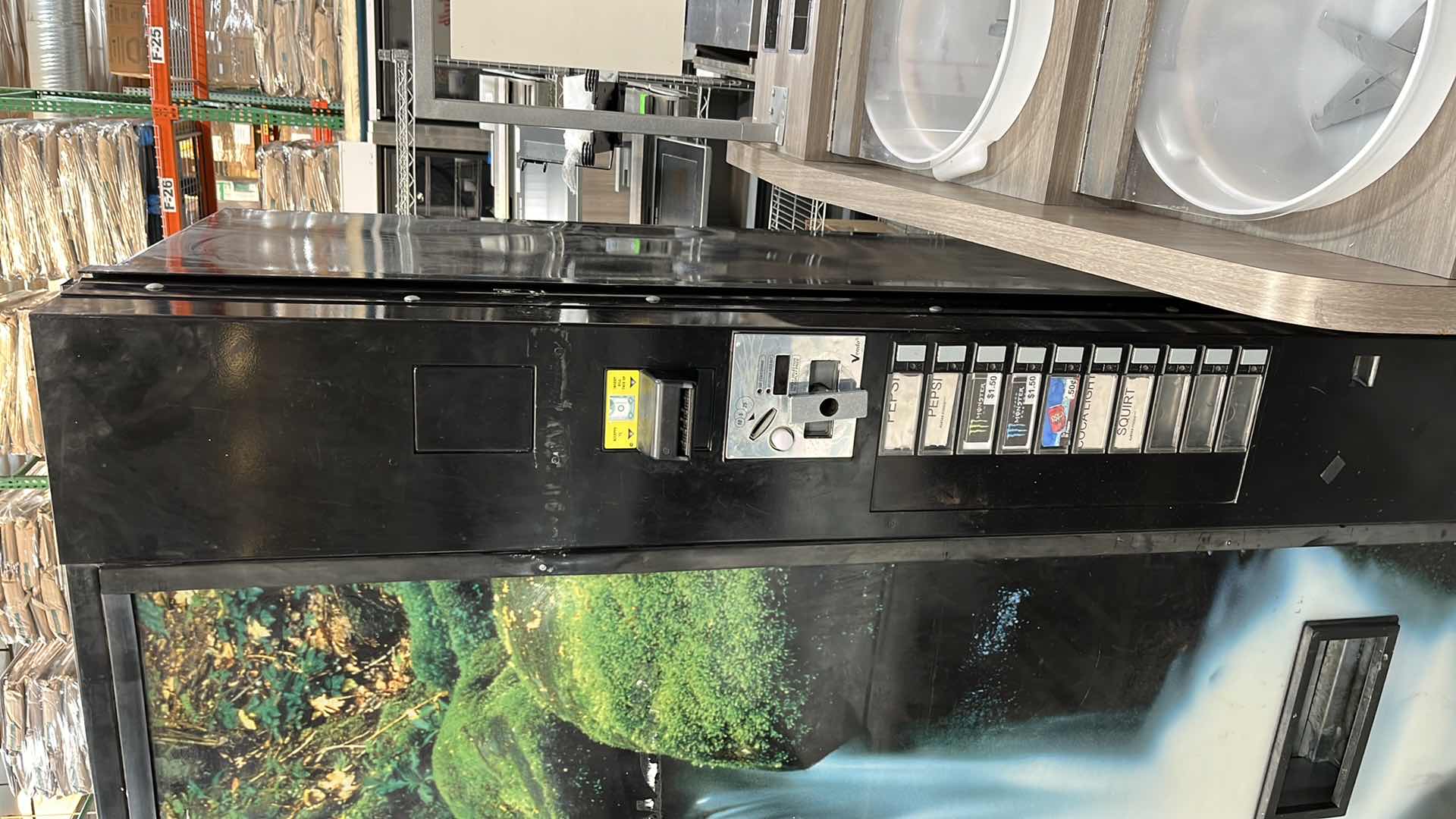 Photo 3 of VENDO COLD BEVERAGE VENDING MACHINE W 10 SELECTIONS MODEL V540